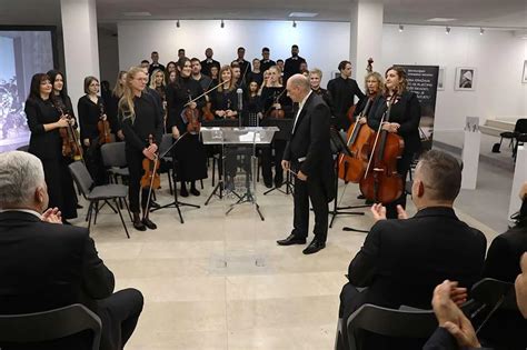 Promovirana monografija '70 godina Simfonijskog orkestra Mostar': Ni u ...