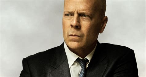 Primeiro poster de "Precious Cargo" com Bruce Willis - Cinema Planet
