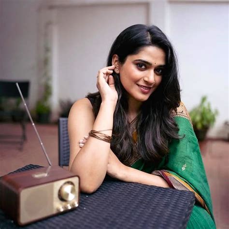 Smruthi Mohankumar - Biography, Family, Boyfriend Name, Debut, Movies ...