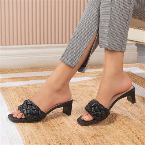 Buy Black Women's Sandals - The Pragues Black | Tresmode
