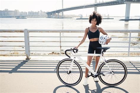 Cycling Exercise Woman 的图像结果