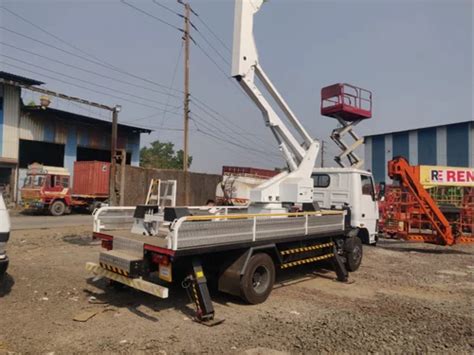Boom Lift Rental Services - Man Basket Crane Rental Services Service ...