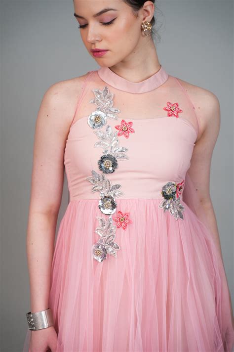 TUTU PINK HAND EMBROIDERED TULLE GOWN – House of Daang