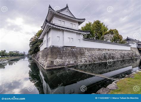 The Moat Around the Nijo Castle and Its Reflection on the Water, Kyoto ...