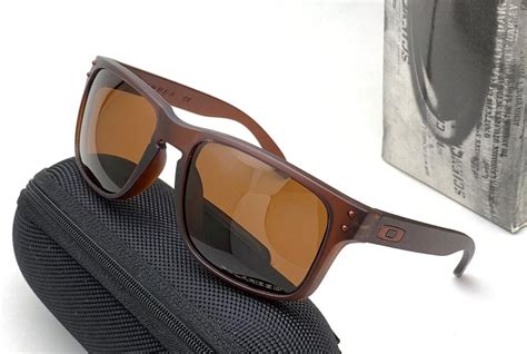 POLARISED UNISEX SUN GLASSES – www.soosi.co.in