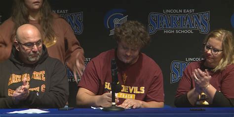 Local student-athletes sign NLIs