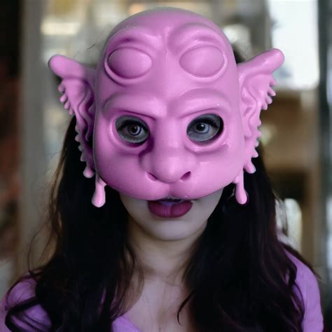 STL file Melanie Martinez Mask 🎵 ・Design to download and 3D print・Cults