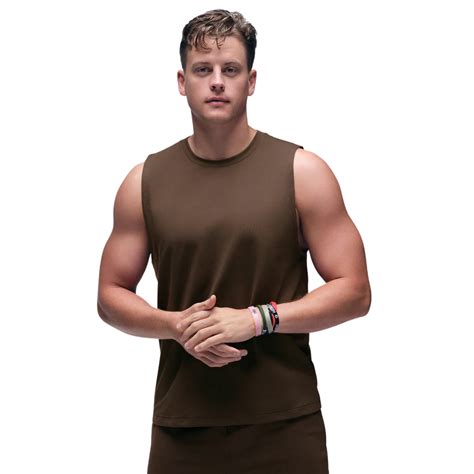Alo Yoga Conquer Muscle Tank Espresso – Sole Lab
