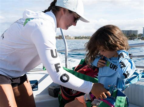 Parasailing Maui Hawaii Adventures | UFO Parasail