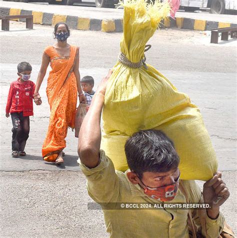 COVID-19 lockdown: Migrant workers leave for native places Photogallery ...