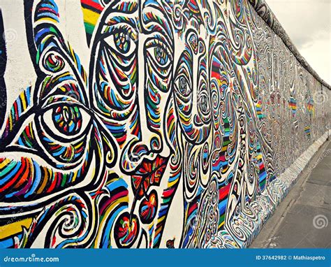 Berlin wall editorial photography. Image of graphite - 37642982