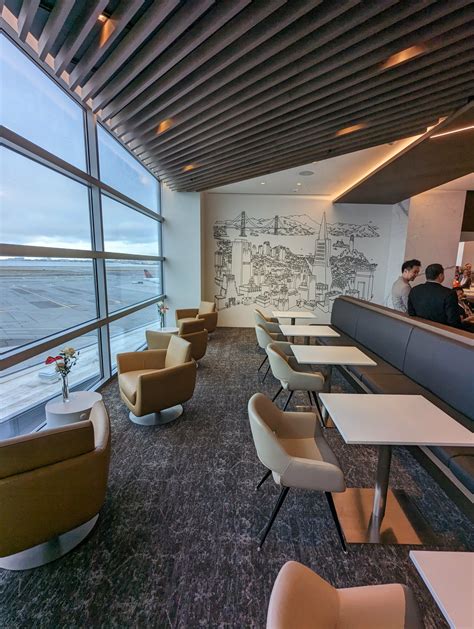First look: Air Canada Maple Leaf Lounge San Francisco (SFO) - Flytrippers