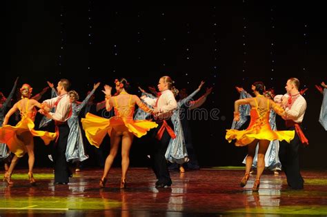 Twist Dance Flying Skirts 的图像结果