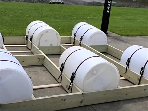 Installing a Floating Dock 的图像结果