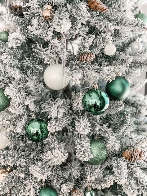 The Prettiest Emerald Green and White Christmas Tree Decor