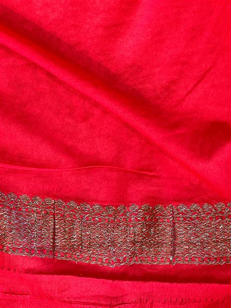 Zari And Thread Woven Georgette Banarasi Saree | YNG1060 – Aham ...