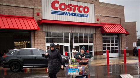 New Costco policy for executive members with schedule change begins