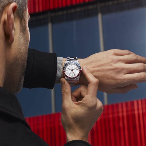 GMT Watch Meaning Explained: What Is a GMT Watch & How to Use It