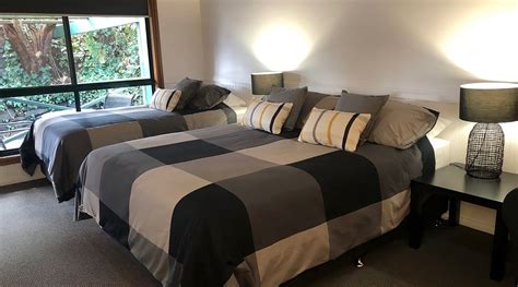 BLACK RANGE LODGE (Tumbarumba) - Lodging Reviews, Photos, Rate ...