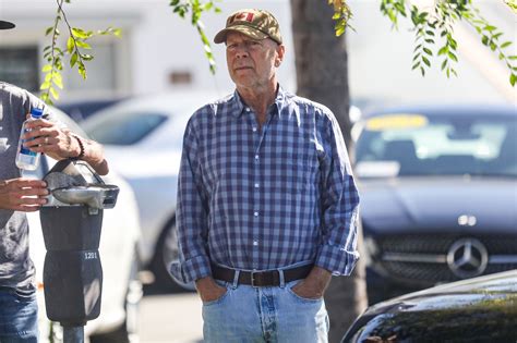 Bruce Willis has AI 'digital twin' after aphasia diagnosis