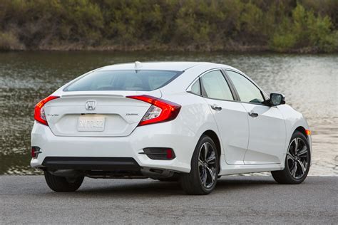 Honda Civic 2016 Model : Tight handling and new electronics make the ...