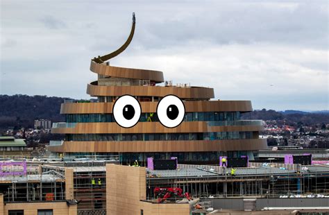 Poop Building 的图像结果