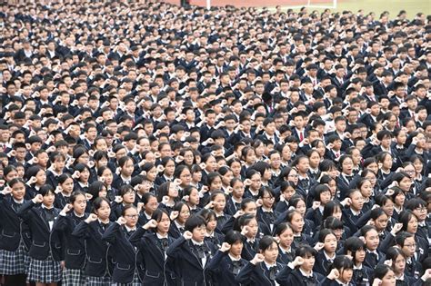 “广东最美中学校服”评比，你觉得哪间最好看？__凤凰网
