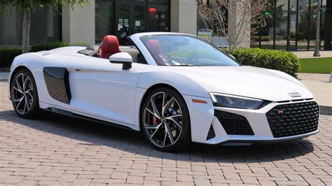 Audi R8 V12 Interior