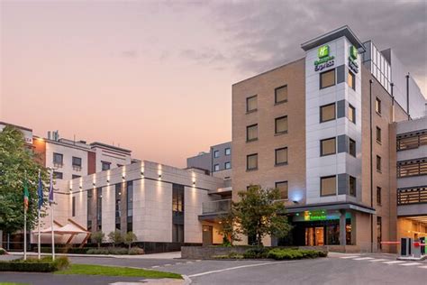 HOLIDAY INN EXPRESS DUBLIN AIRPORT BY IHG (Santry) - Hotel Reviews ...