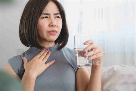 How Salt Water Soothes Sore Throats (and When to See a Dentist)