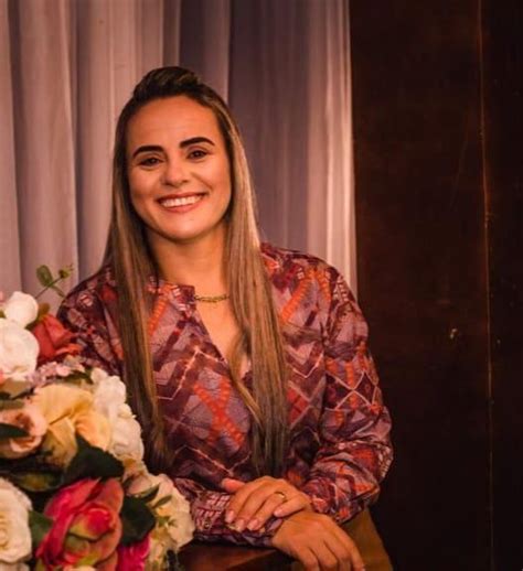 VEM SANTO ESPÍRITO - Magna Cristina - LETRAS.COM