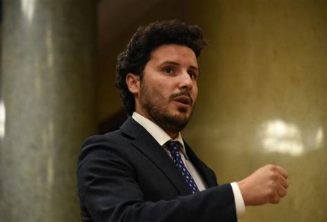 The investors are fleeing, all fingers pointing at Abazovic - B92