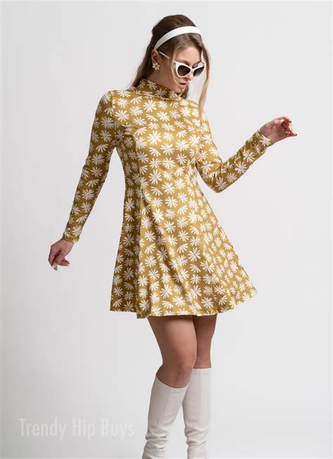 60s Dress Style, Mod Dress, Green Mod Dress, Turtle Neck Dress, GOGO ...