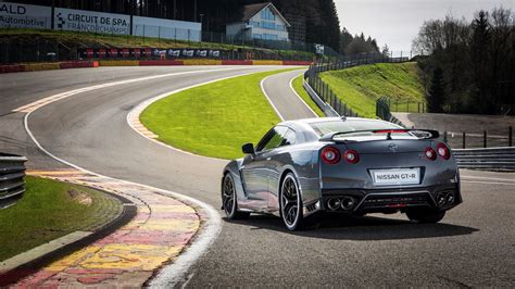 Download wallpaper 2560x1440 nissan, gt-r, rear view widescreen 16:9 hd ...