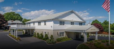 Quinn Funeral Home | Funeral & Cremation Services in Warw...