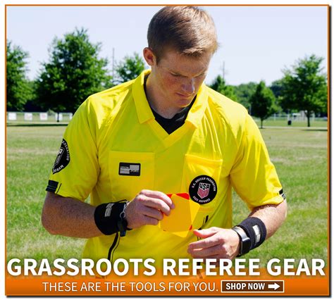 Referee Association Football 的图像结果