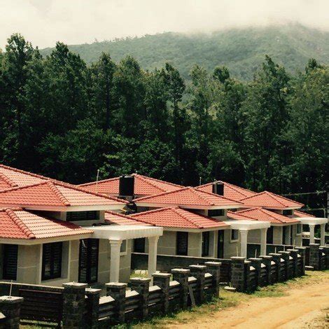 Golden Oaks In Yercaud - Book Hotels Rooms in Yercaud