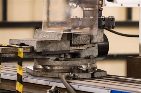 Machine Industry 的图像结果