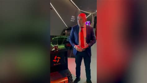 Robot uz pomoć senzora u zemlji, ali i satelita proverava stanje zemlje ...