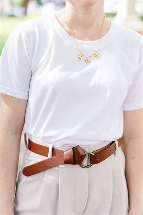 The $7 Hanes White T-Shirt That Every Woman Needs | Poor Little It Girl