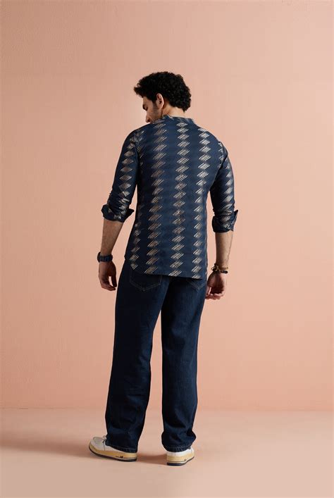 Enjoy Ethnic Comfort with Short Kurtas for Men from Kisah