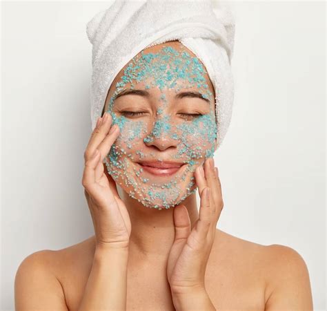 रूखी स्किन से जुड़े इन मिथ्स को ना मानें सच | common myths about dry ...