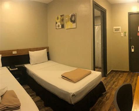 CEBU R HOTEL - CAPITOL (Cebu Island/Cebu City) - Hotel Reviews, Photos ...