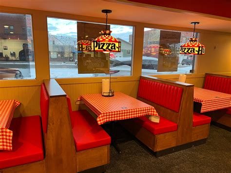 The Retrologist's Guide to Pizza Hut Classics