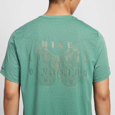 Nike Running Division Men's Dri-FIT ADV Short-Sleeve Running Top. Nike IN