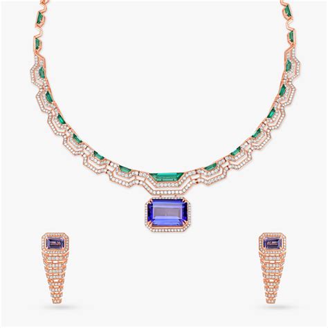 Steps of Glory Necklace Set