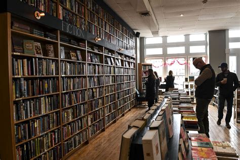 Local Bookstore 的图像结果