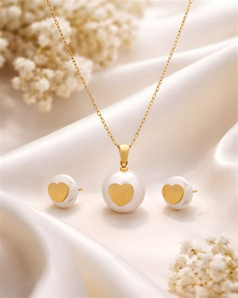 18kt Gold Plated Pearl and Heart Jewellery Set – Carlton London Online