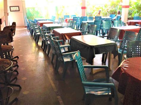 Book Carlo Restaurant and Bar in Mayabunder Island