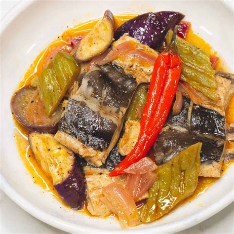 Paksiw na Bangus, or Paksiw na Isda, is a simple yet flavorful Filipino ...